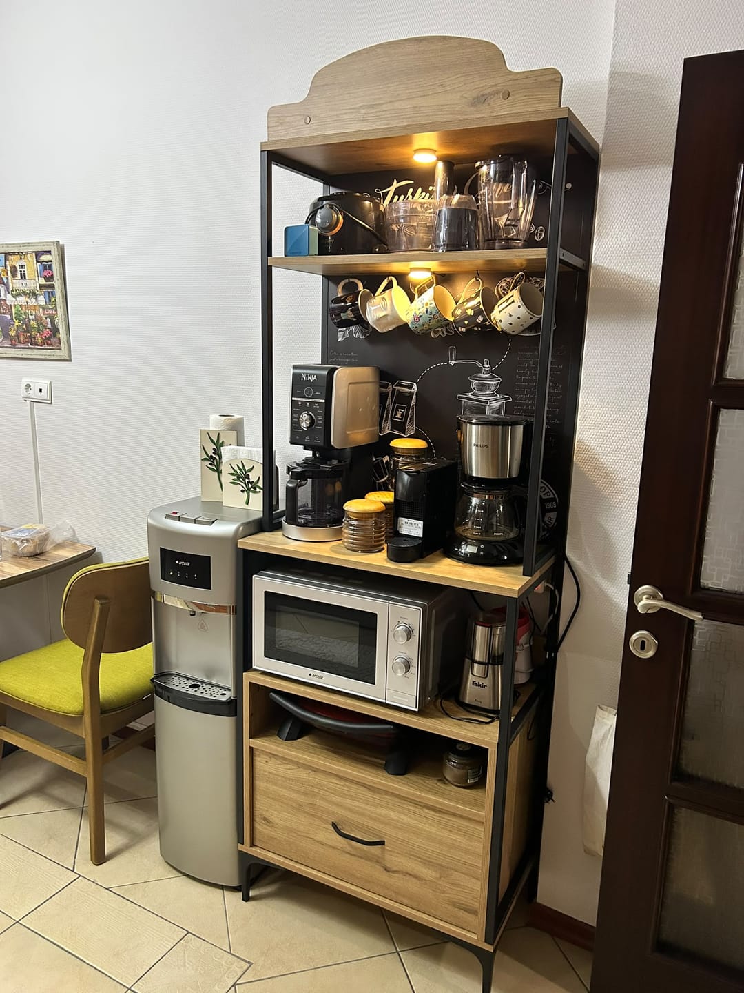 Customer photo review of Rani JE154 Işıklı Kahve Köşesi Çekmeceli Çok Amaçlı Mutfak Dolabı Sepet Ceviz