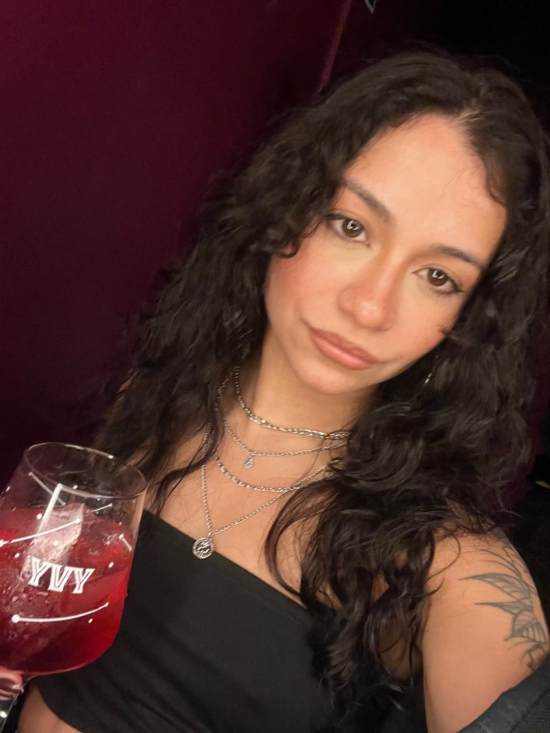 Customer photo review of Lapiseira para Olhos Bordô - Cherry - Vizzela