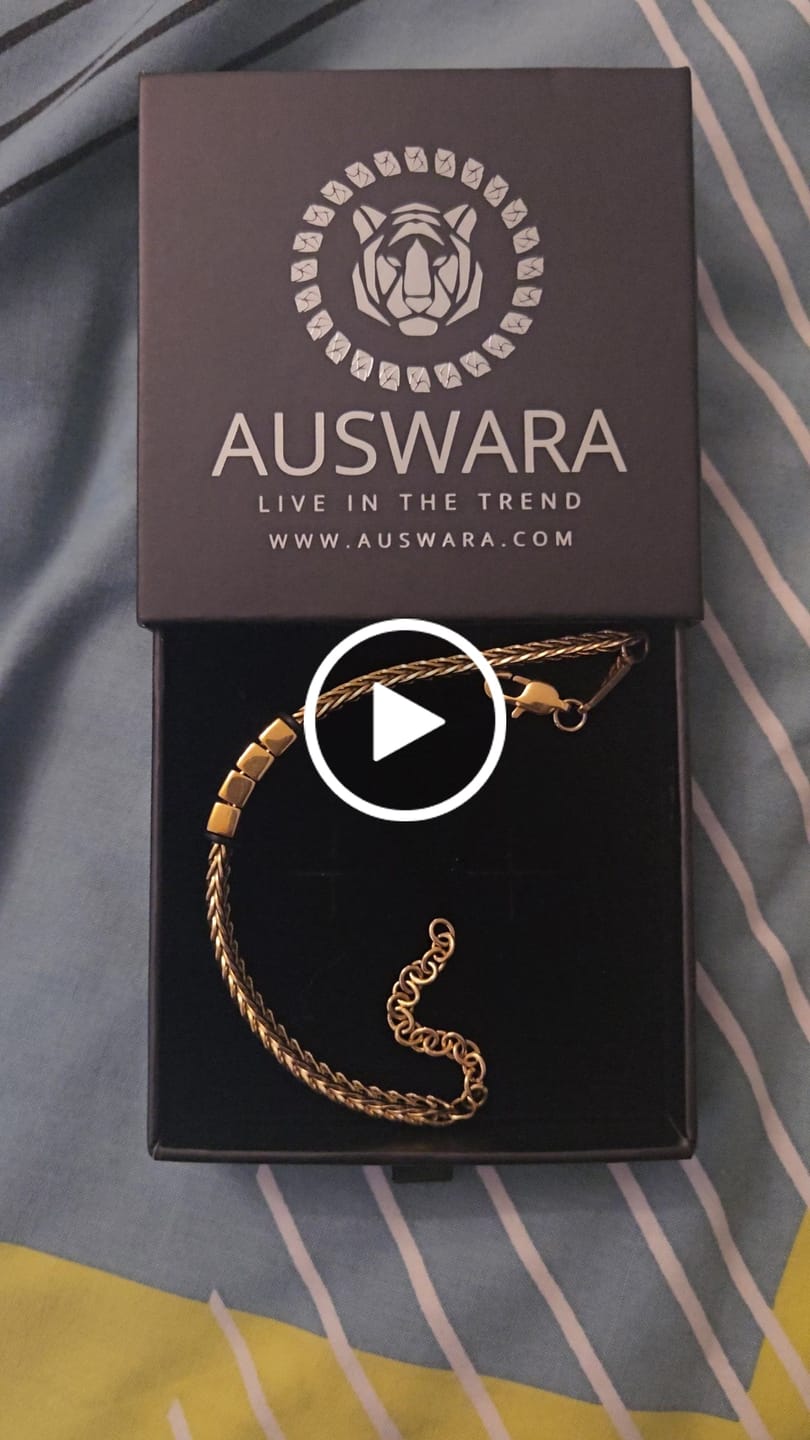 Customer video review of LinkChain Name Bead Bracelet