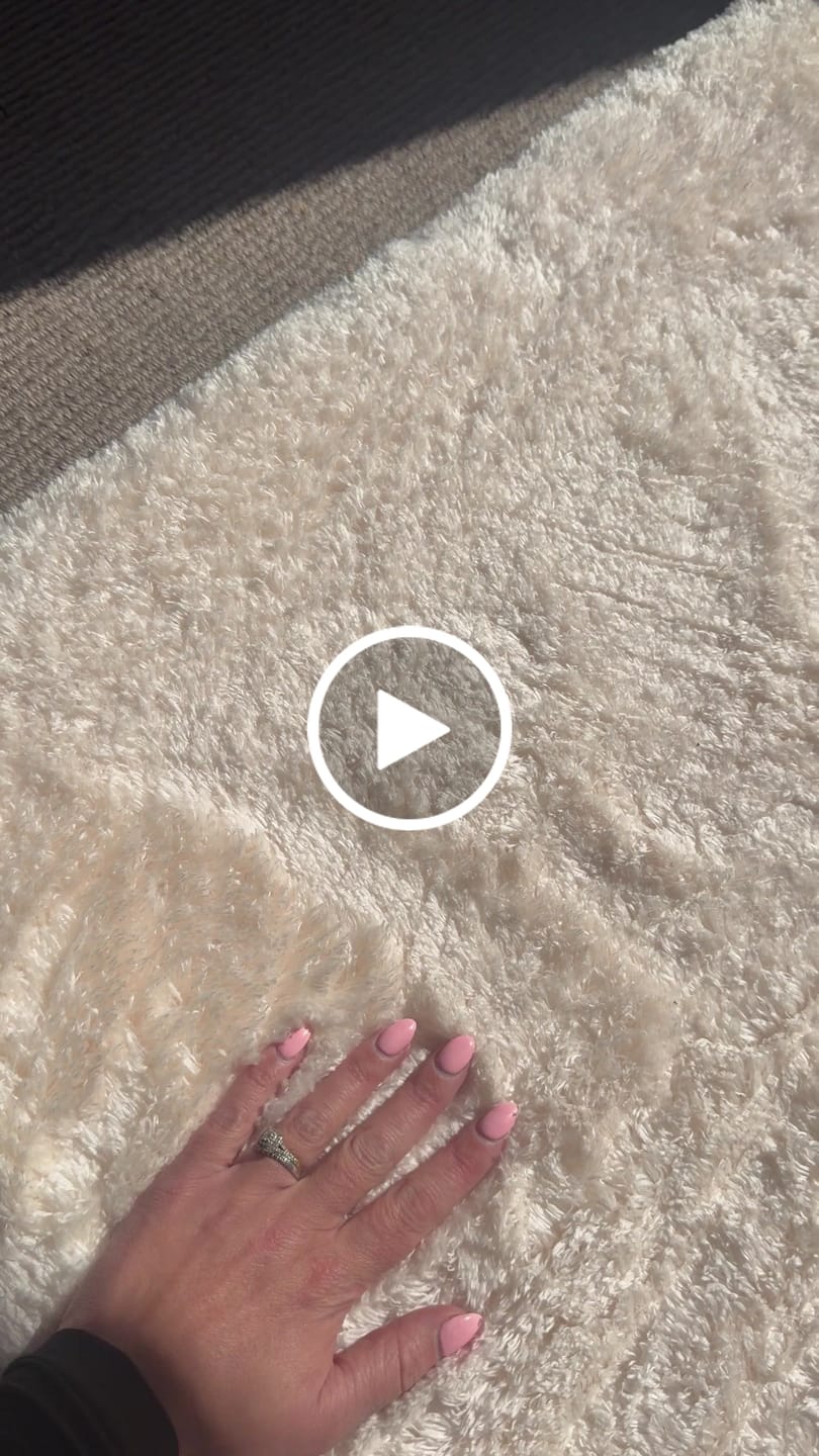 Customer video review of Shaggy Relax Mat - 35mm Foam Base