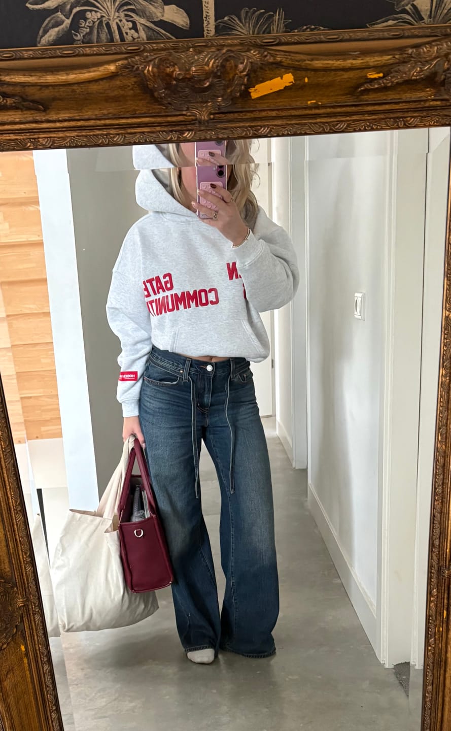 Customer photo review of GATED COMMUNITY HOODIE LIGHT GREY/RED