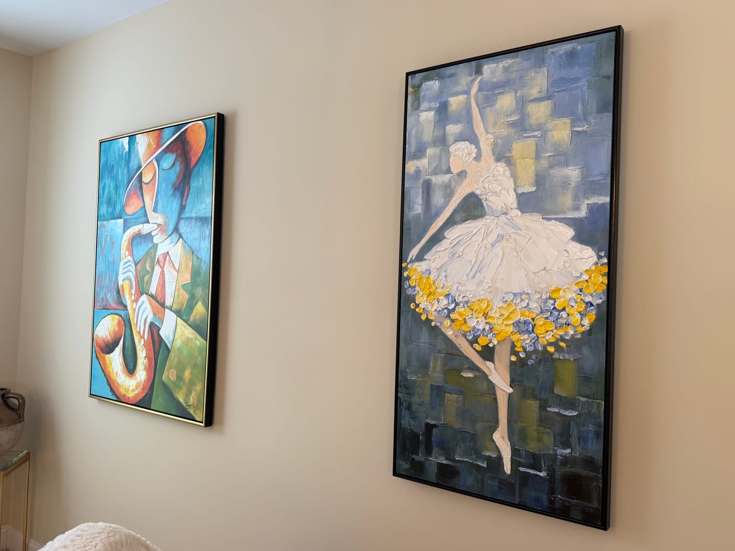 Customer photo review of Balletteuse-Textured Oil Painting of Ballet Dancer - 3D Impasto Art for Living Room Wall Decor