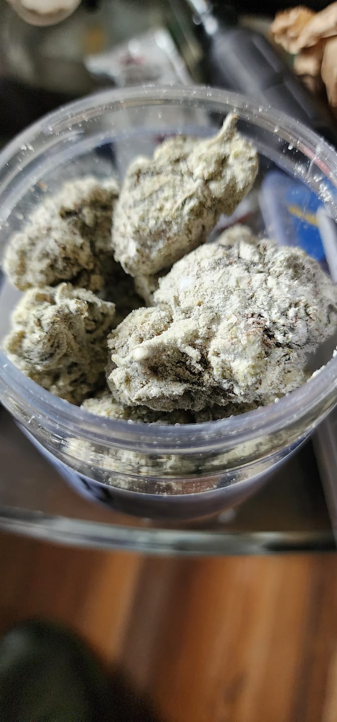 Customer photo review of Snow Capz 28 Grams