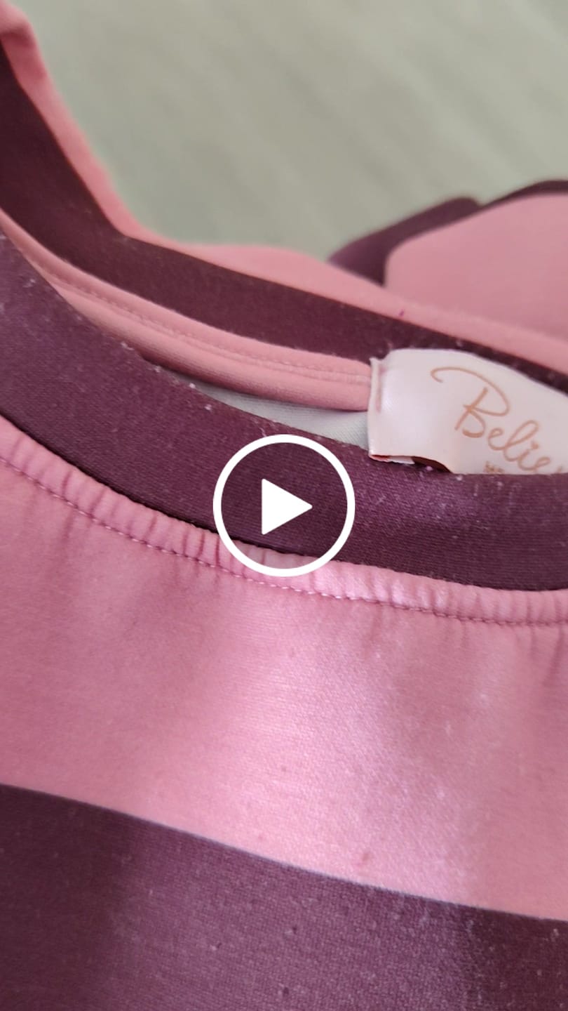 Customer video review of Butterstoff Sweater mit Patch am Ärmel BIG STRIPES soft Peach/coffee