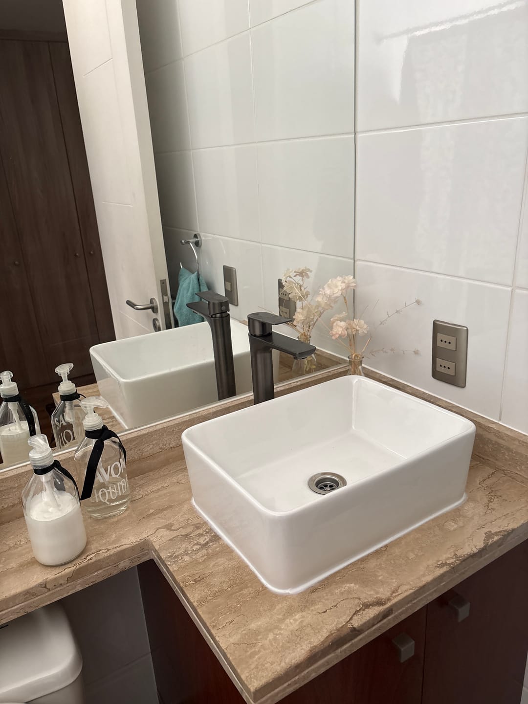 Customer photo review of Lavamanos Sobreponer SLC910-B/ 41x30x13,5cm