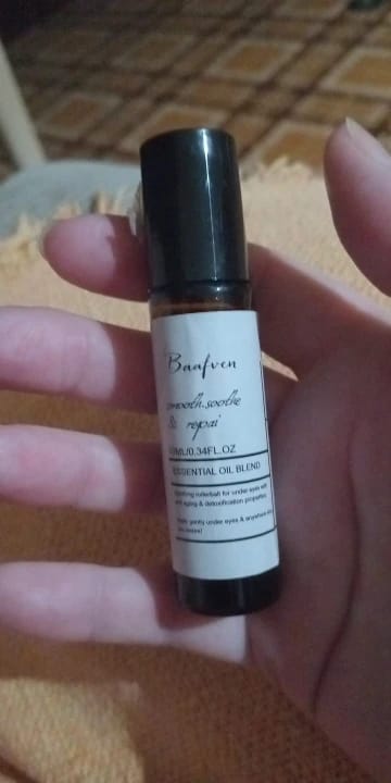 Customer photo review of Sérum para el contorno de ojos con aceite de ricino