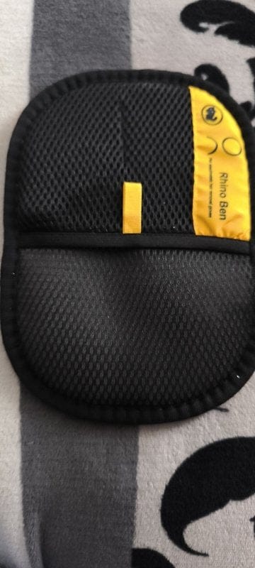 Customer photo review of Gant Anti-Poils Aquelie™ — Un intérieur propre et sans poils en quelques secondes
