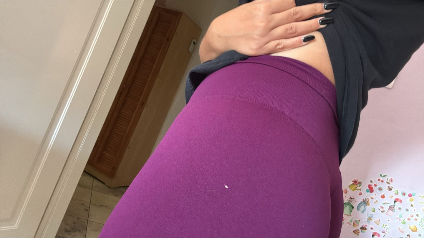 Customer photo review of Leggings a Zampa di Elefante Dark Purple