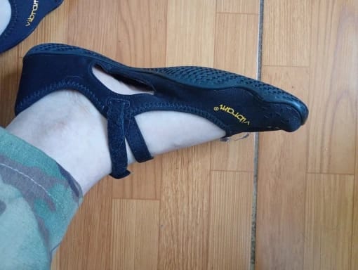 Customer photo review of Five Toe Shoes
