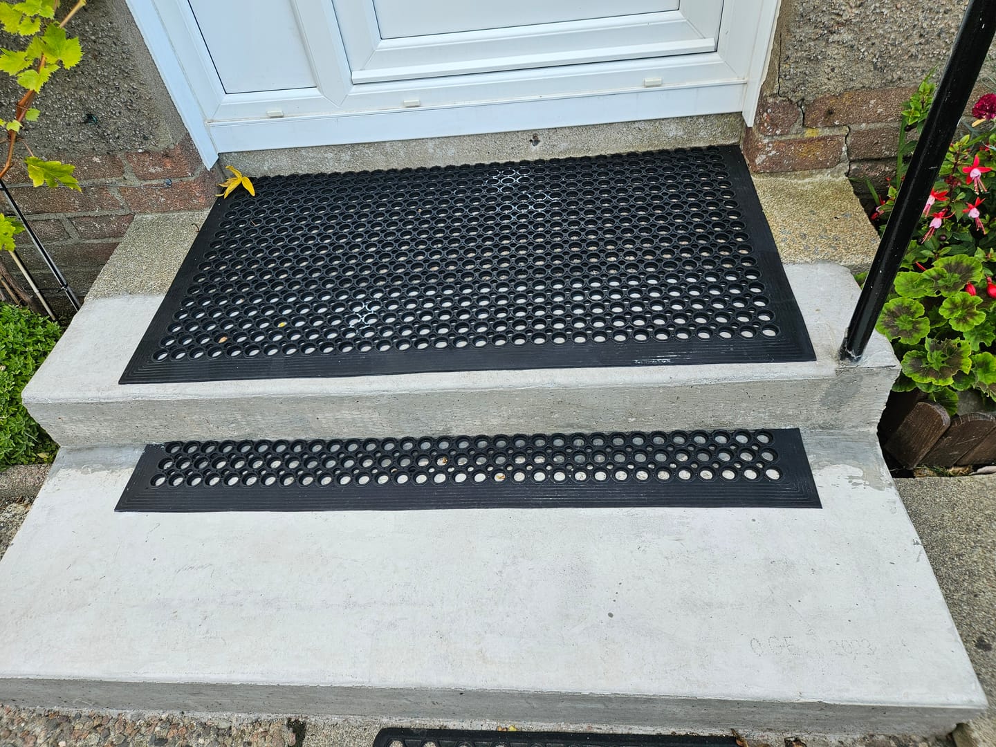 Customer photo review of Rubber Ramp Mat