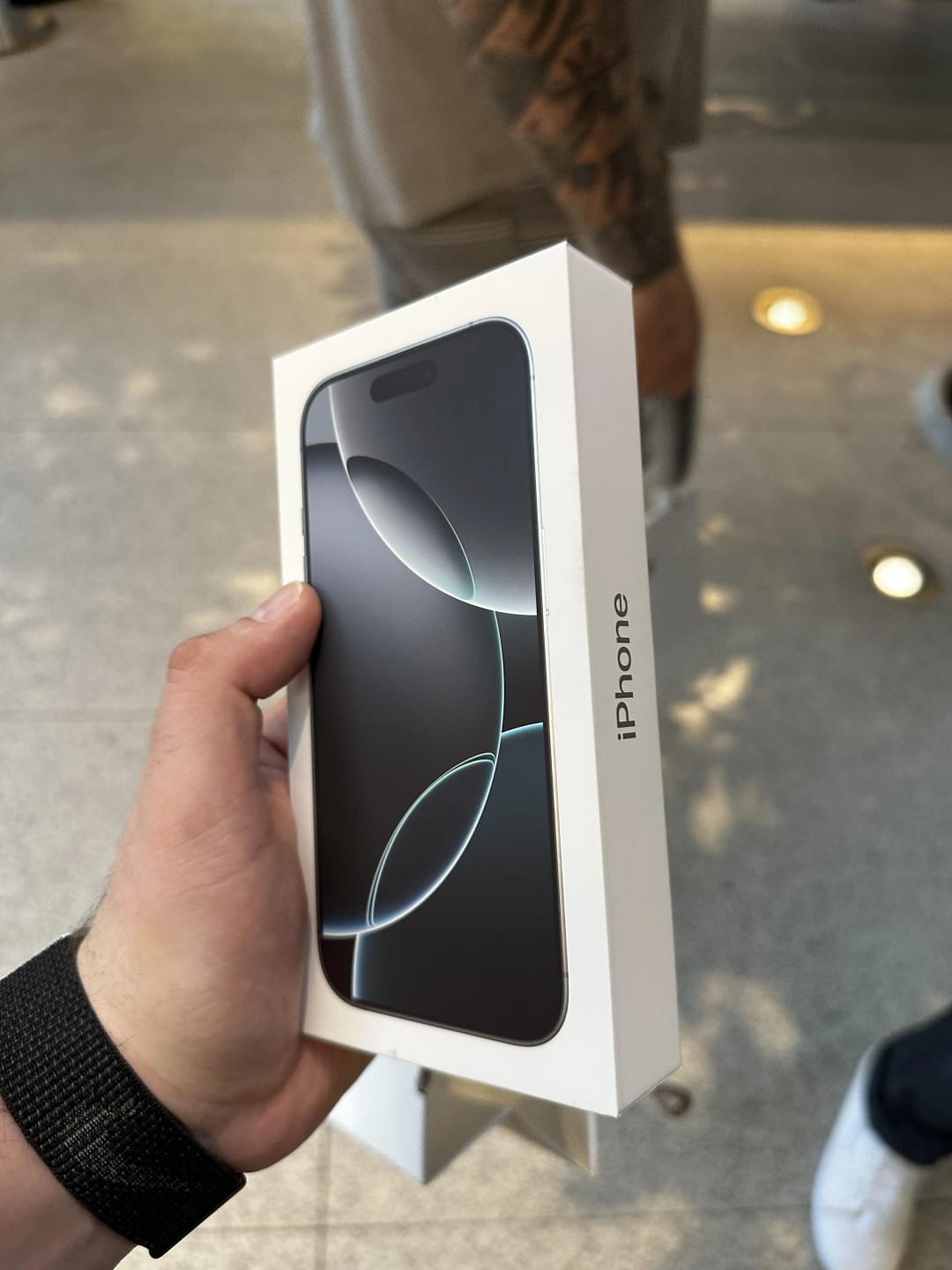 Customer photo review of IPhone 16 Pro - Unlocked (Open Box)