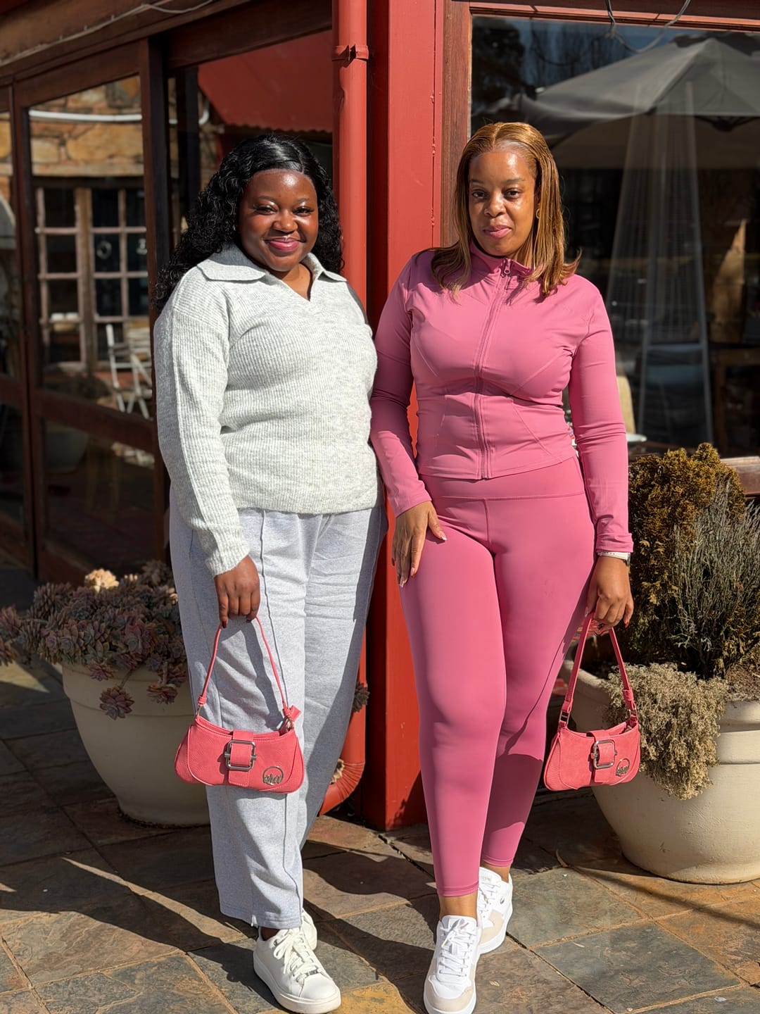 Customer photo review of Pink Lily Shoulder Bag