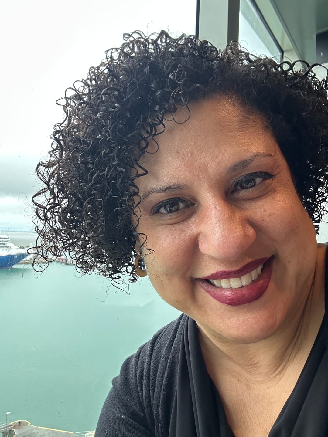 Customer photo review of Tropical Oasis Anti-Humidity Firm Hold Hair Gel