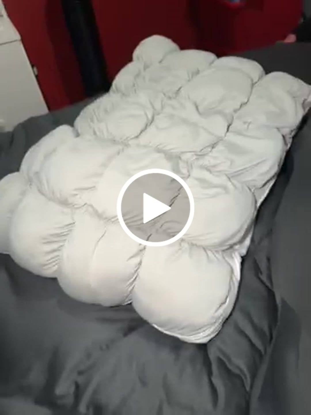 Customer video review of CloudAlign™ Pillow