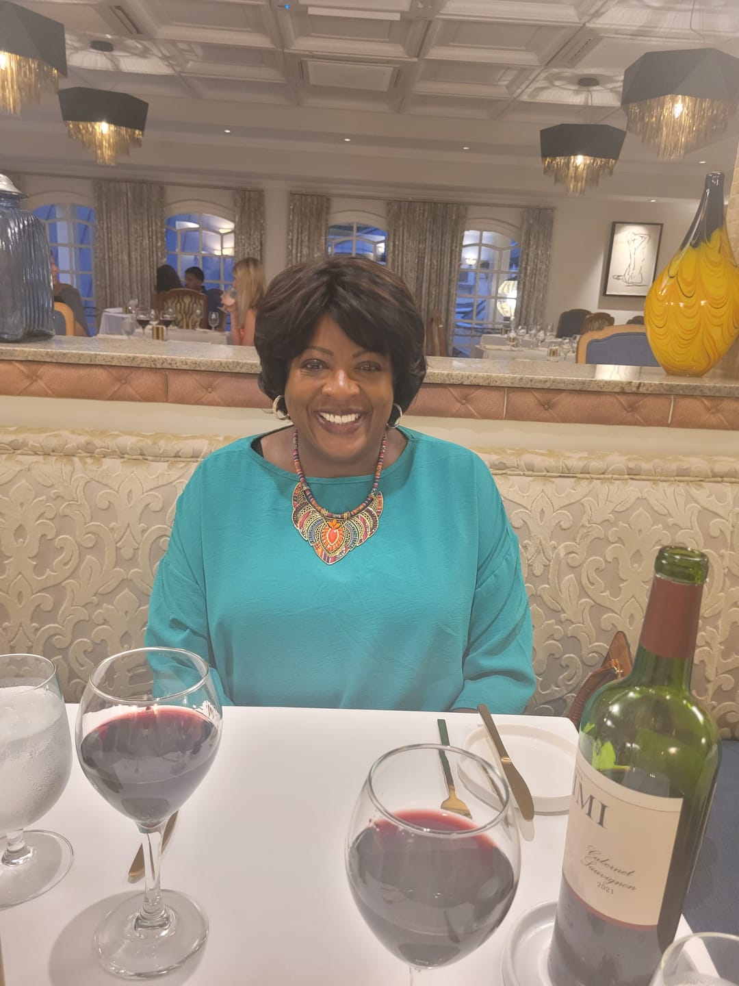 Customer photo review of Vanessa Fashion Full Wig - MANDI