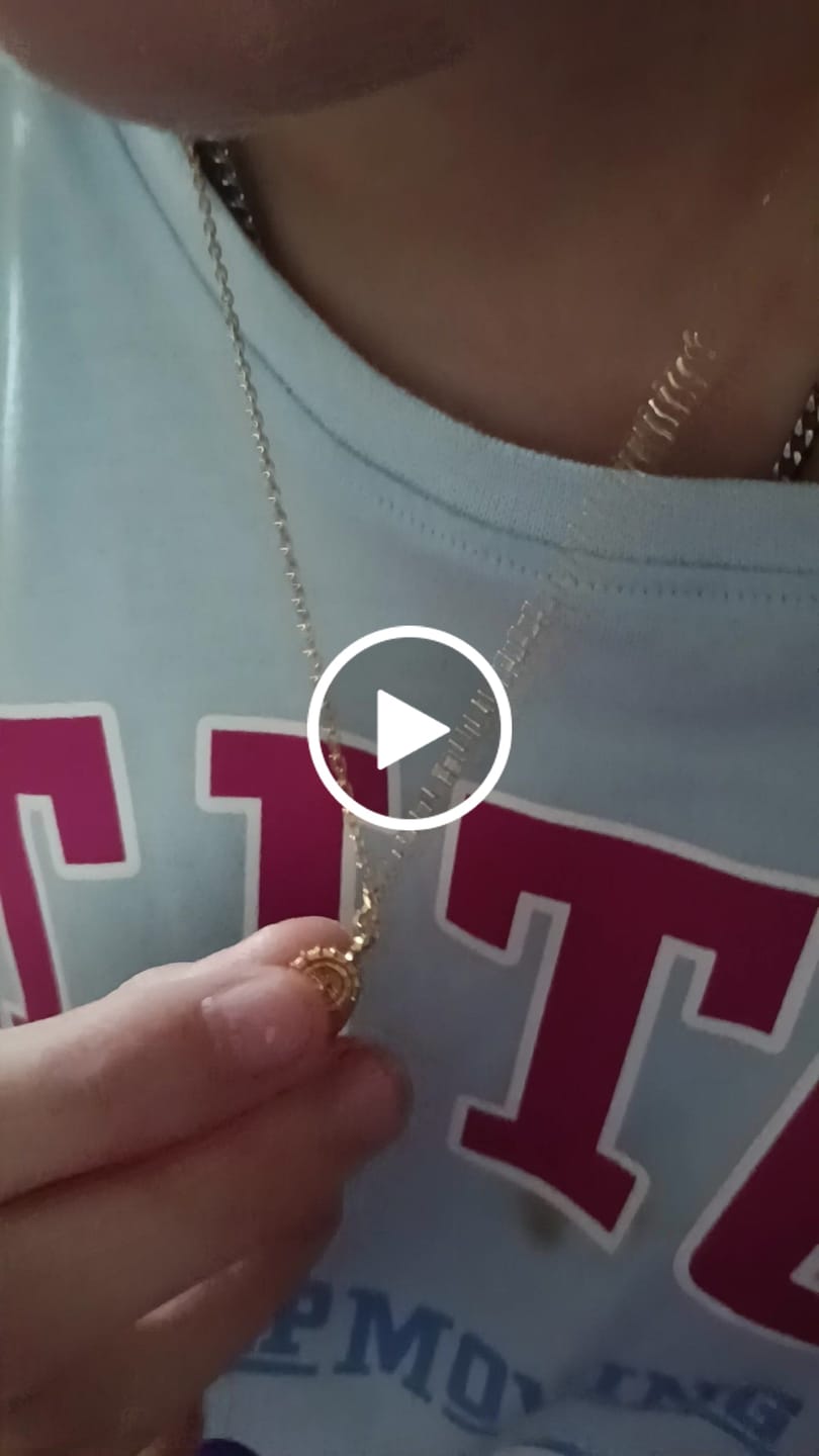 Customer video review of Collar Virgen del Pilar