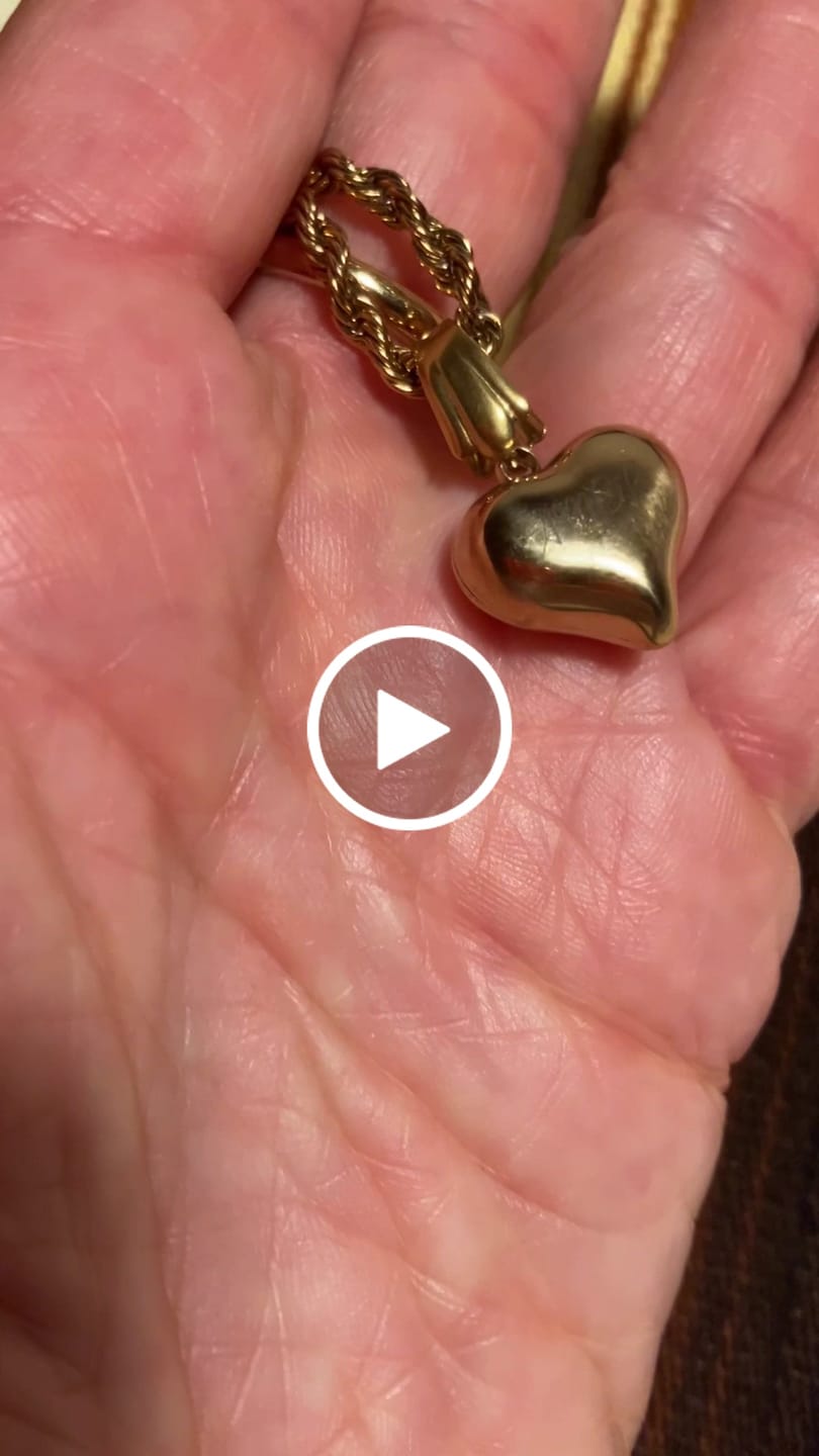 Customer video review of Ciondolo "Cuore mio"