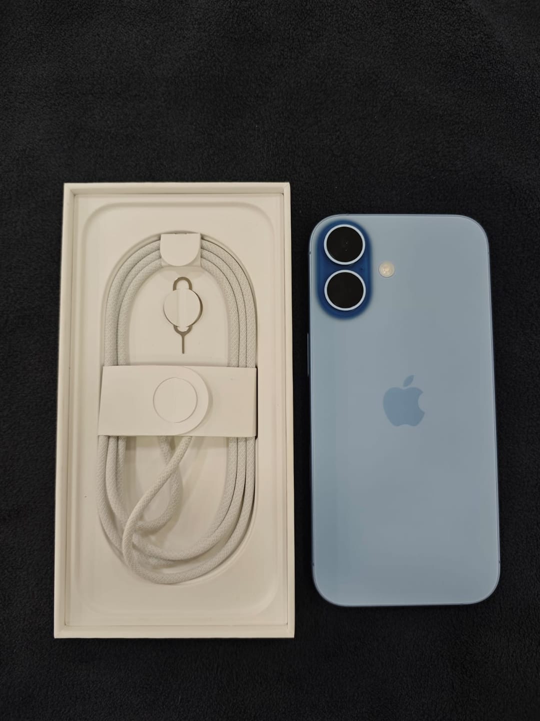 Customer photo review of IPhone 17 - Unlocked (Open Box)