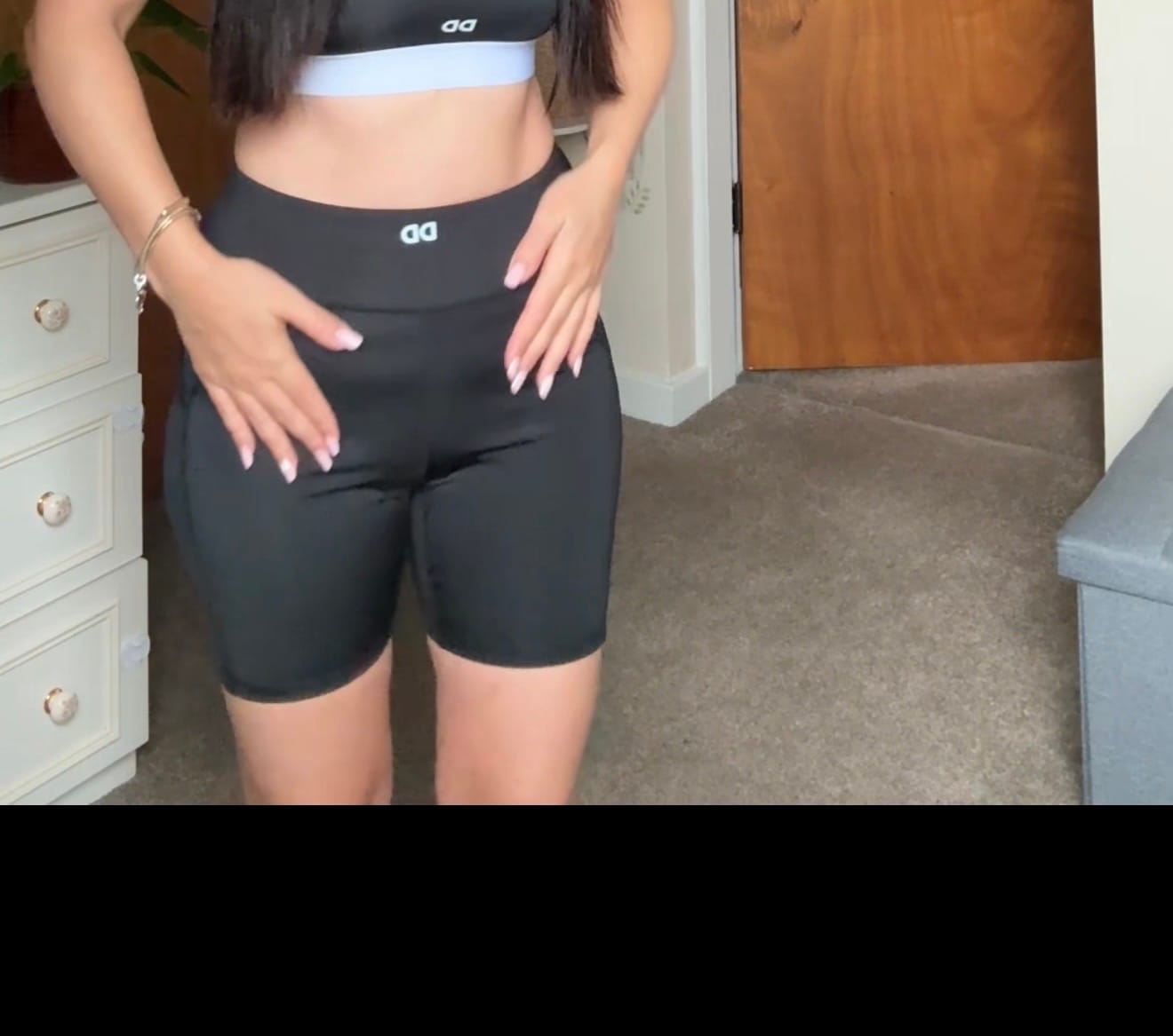 Customer photo review of Women's recycled sports shorts