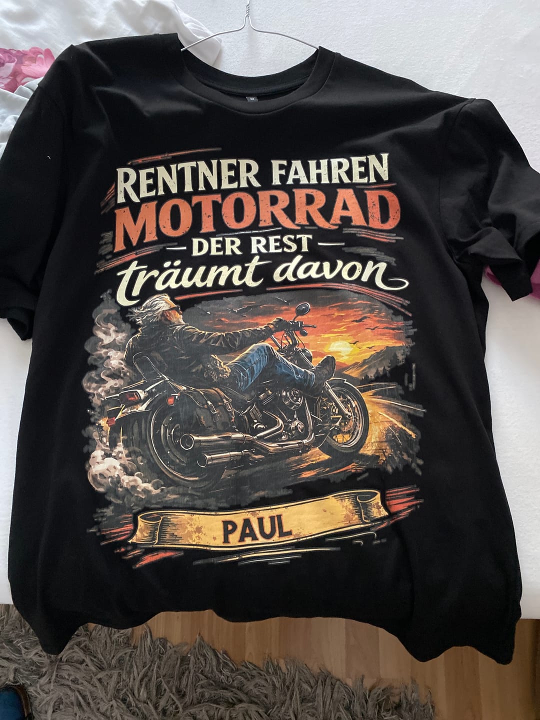 Customer photo review of Rentner fahren Motorrad personalisiert Premium T-Shirt