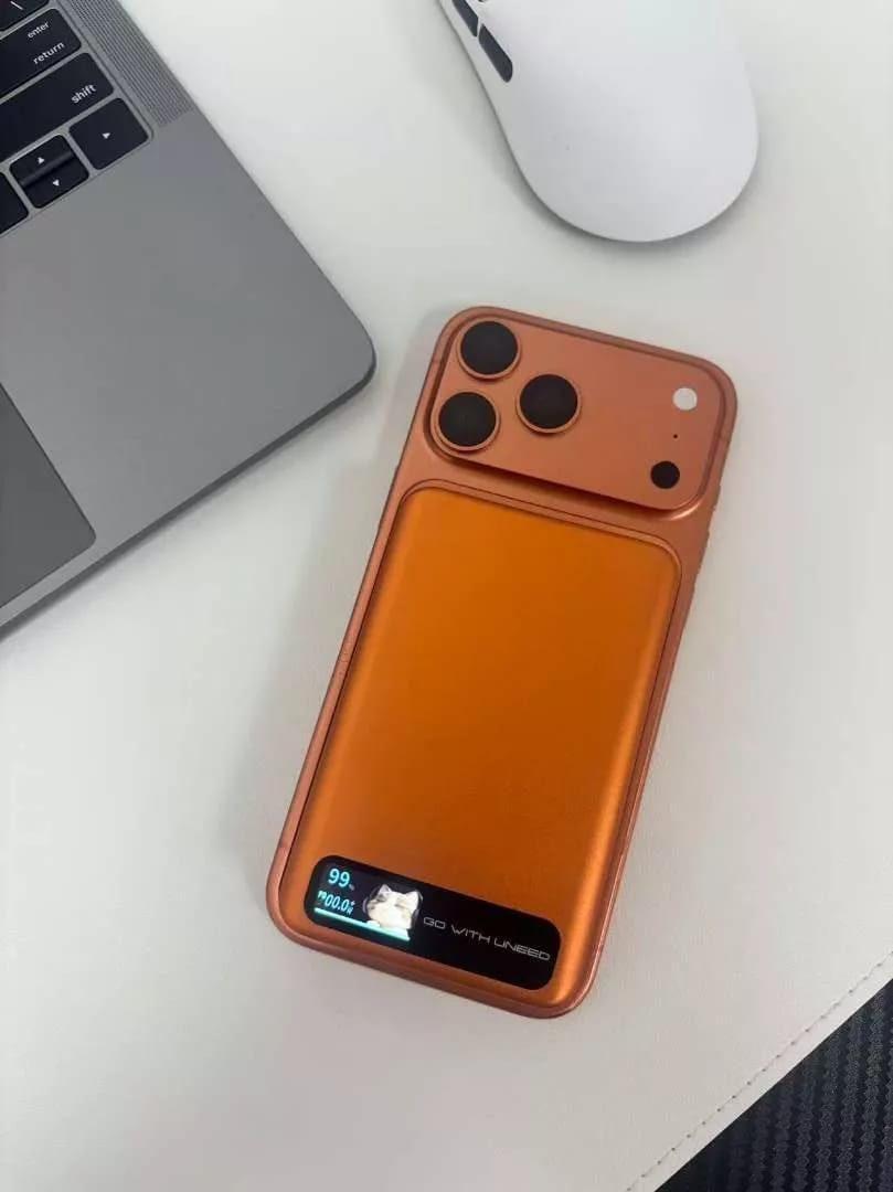 Customer photo review of Smart LED Cat Screen Wireless Powerbank
