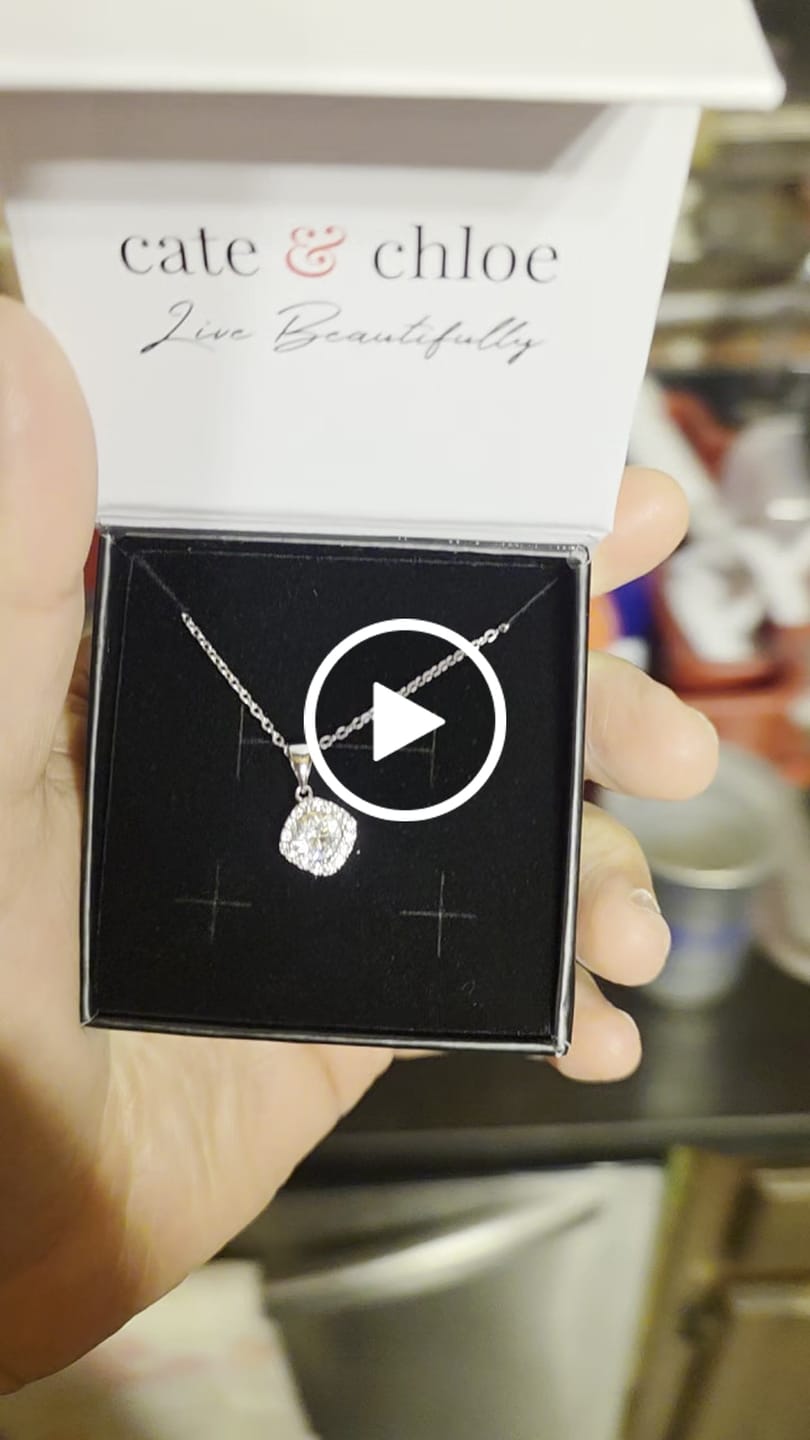 Customer video review of Celeste 18k White Gold Plated Pendant Necklace with Swarovski Crystals