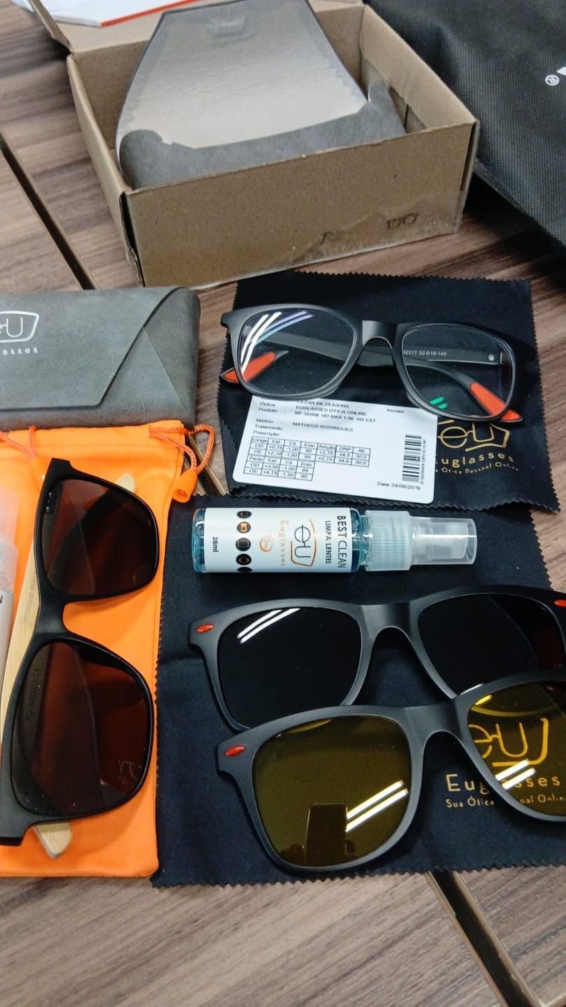 Customer photo review of Óculos Clipon Clarity (2 Lentes)