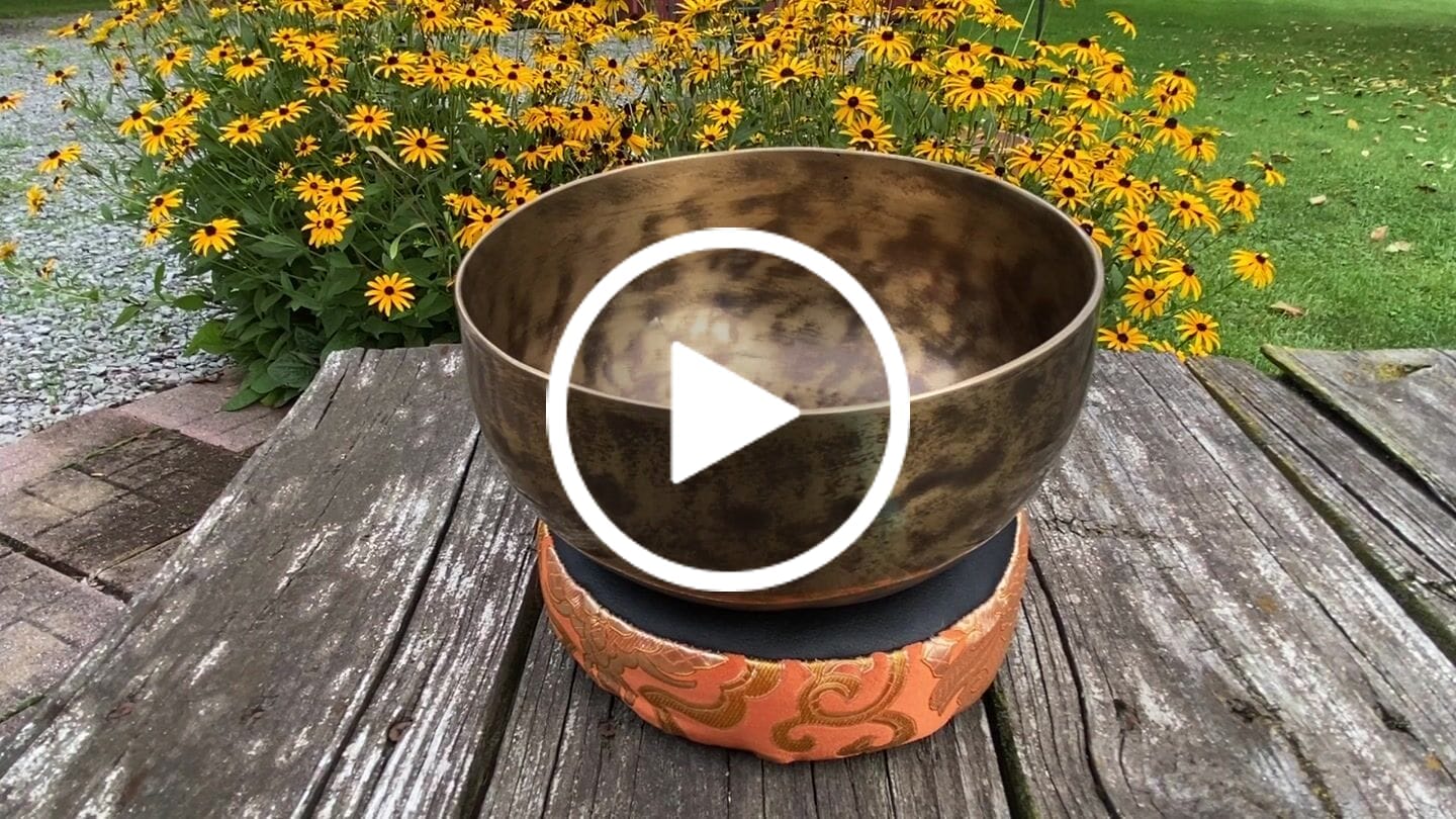 Customer video review of Thadobati Tibetan Singing Bowl TH366- 6 1/2", A3 & D#5.