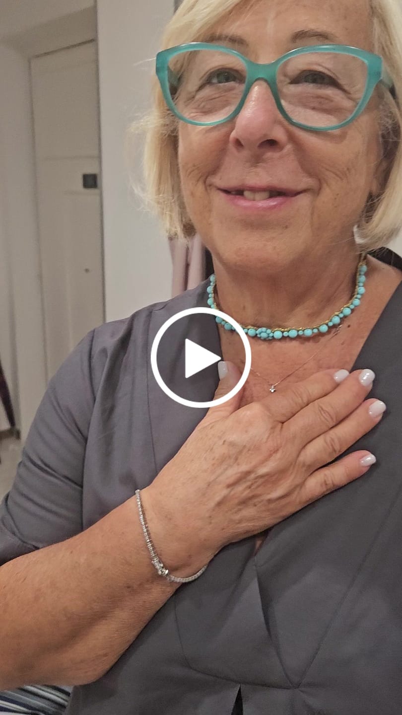 Customer video review of Choker