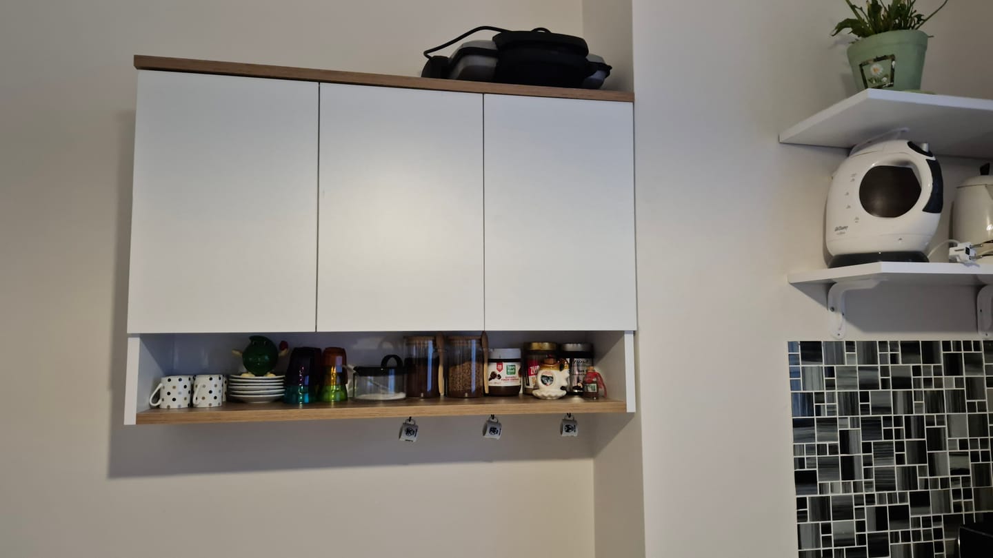 Customer photo review of Rani JE237 Kahve Köşesi Çok Amaçlı Dolap Üst Modül Mutfak Rafı Beyaz - Sepet Ceviz