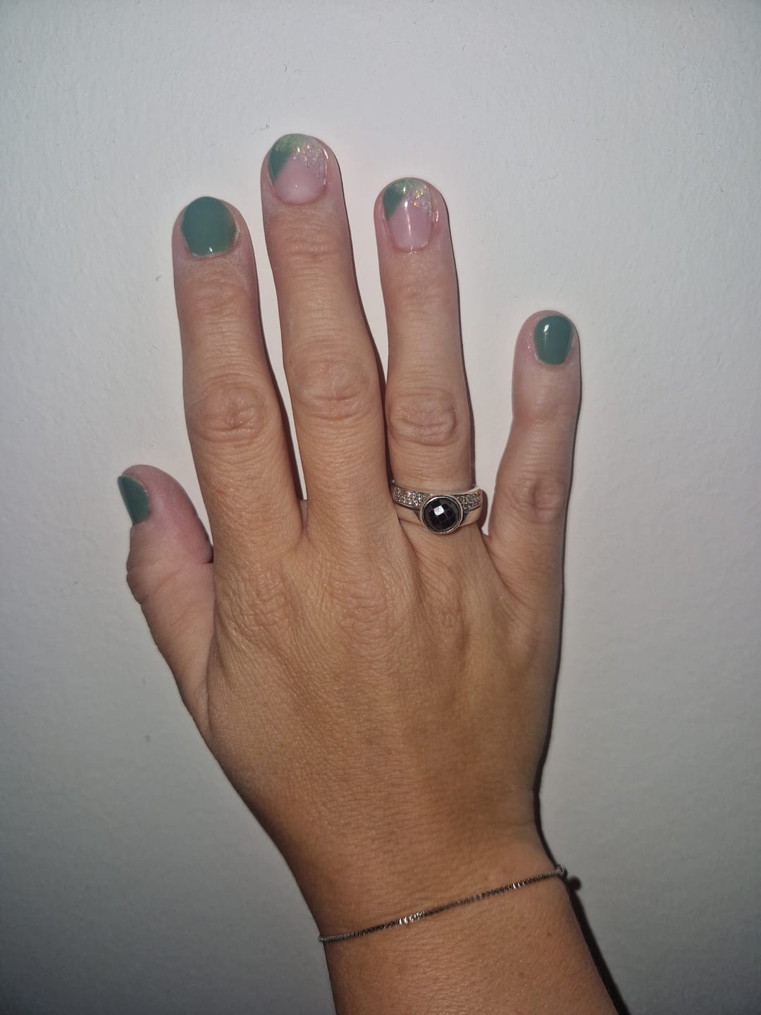Customer photo review of Glowdip Alles-in-één Manicure Set