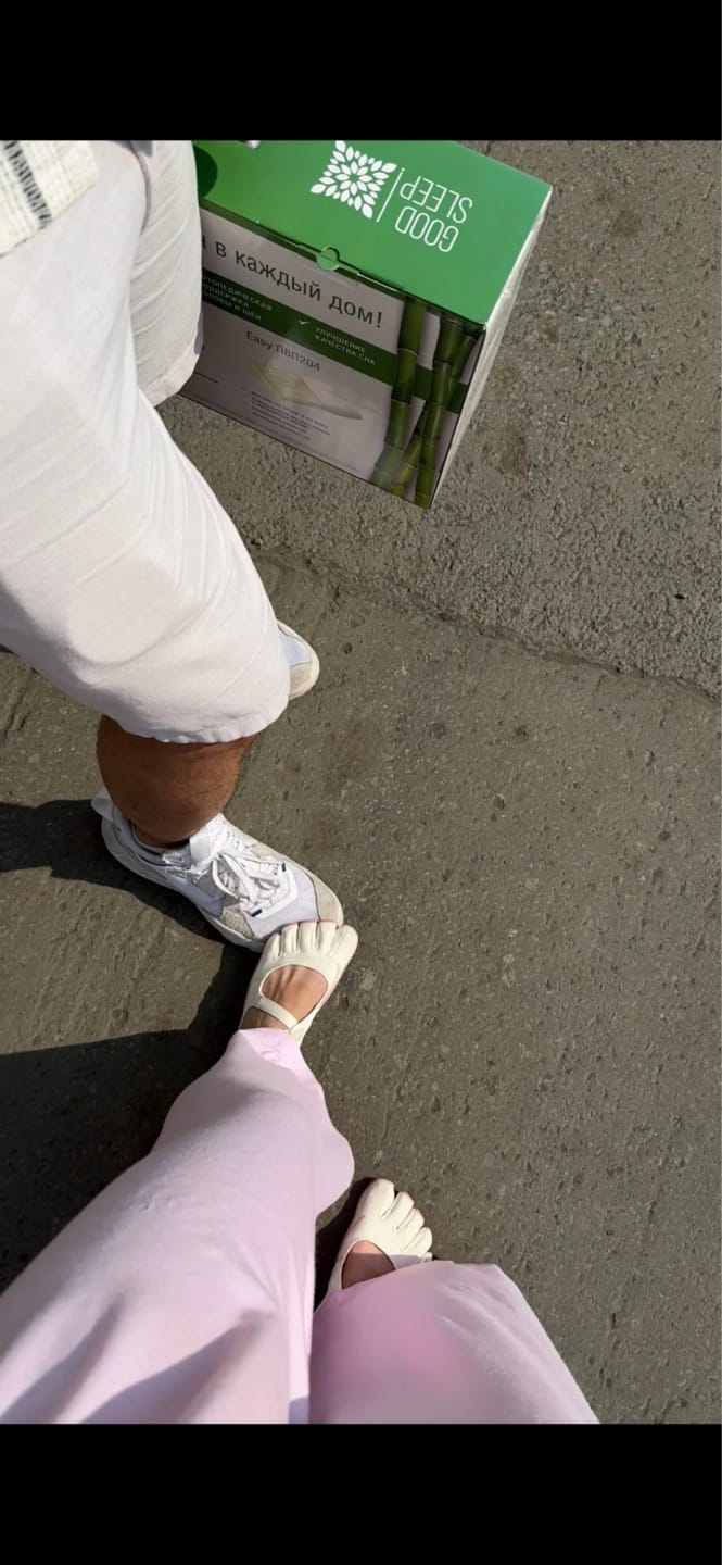 Customer photo review of Five Toe Shoes