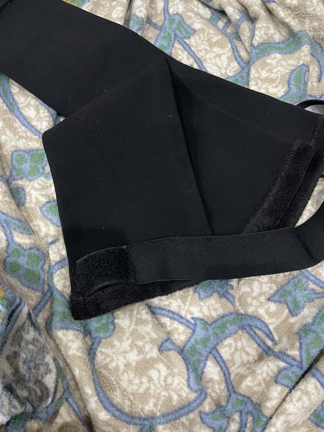 Customer photo review of Velvet Knee Warmer for Men & Women