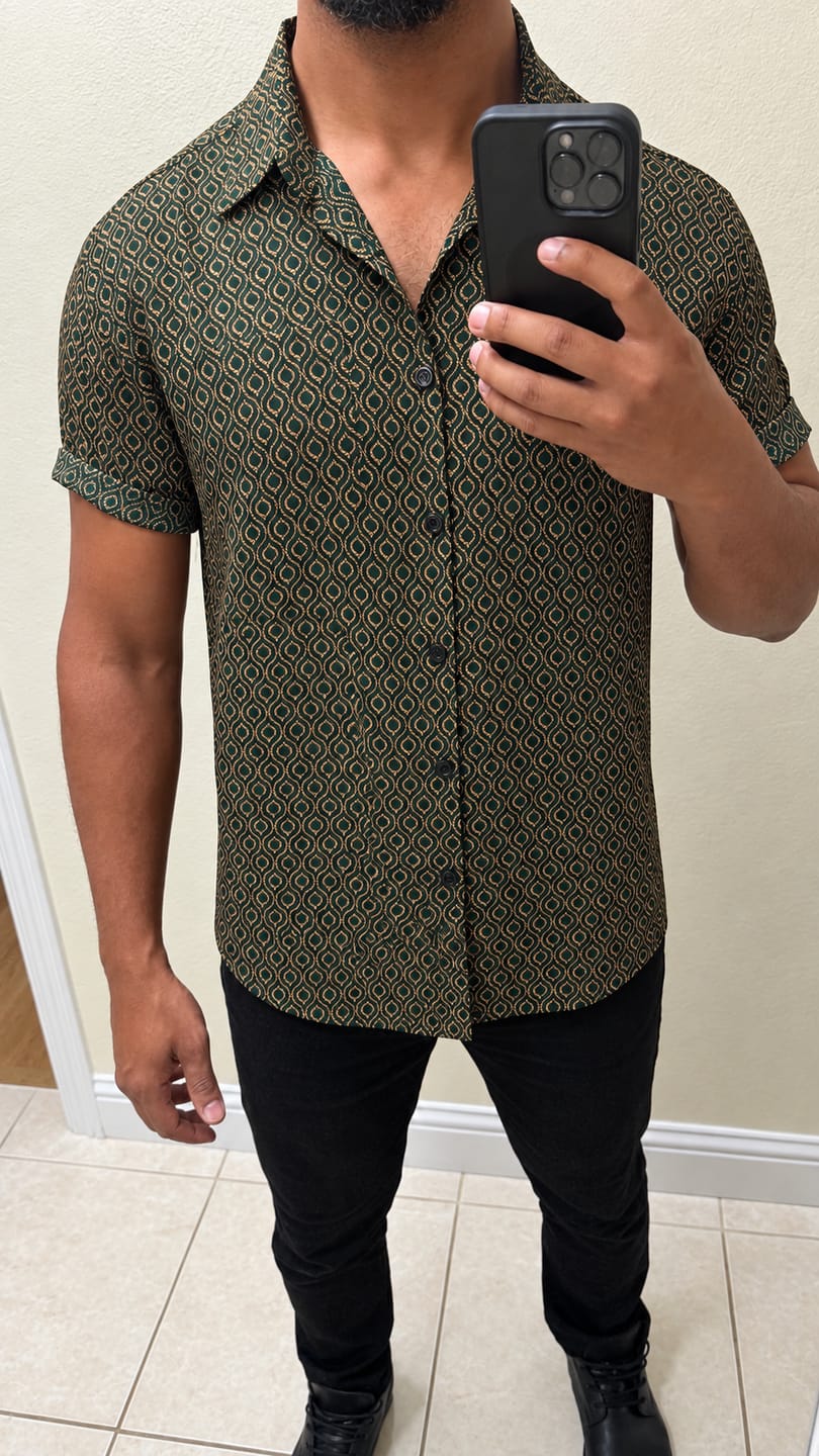 Customer photo review of Men's Casual Holiday Short Sleeve Button Up Retro Shirt