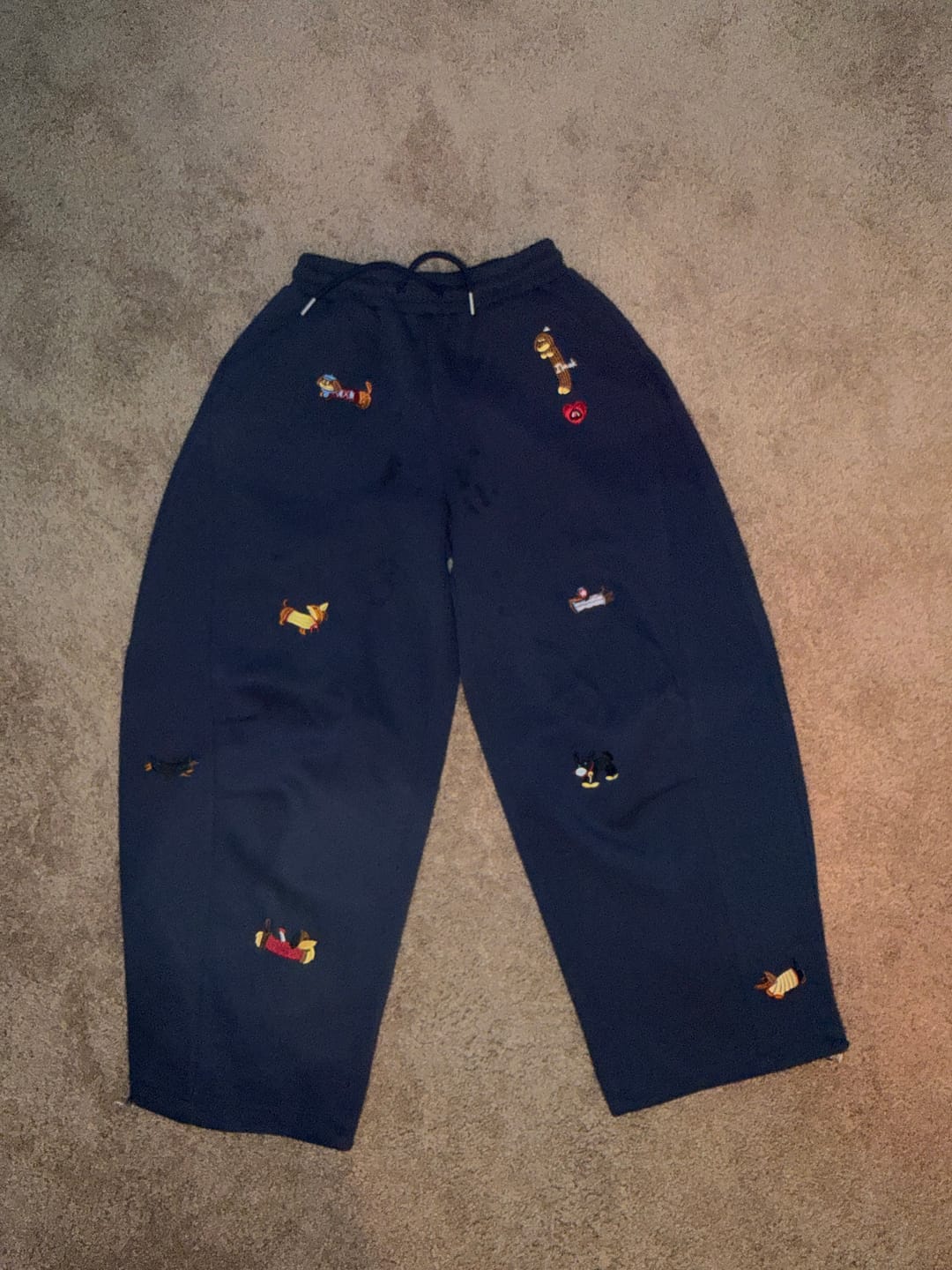 Customer photo review of Aelfric Eden Embroidery Dog Baggy Barrel Sweatpants
