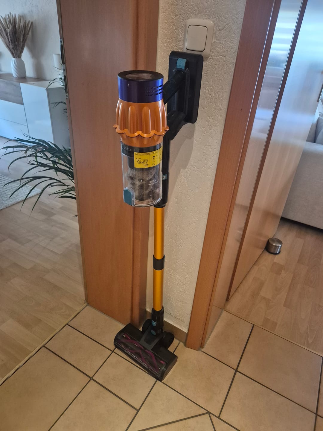Customer photo review of Dripl UltraVac Akku-Staubsauger