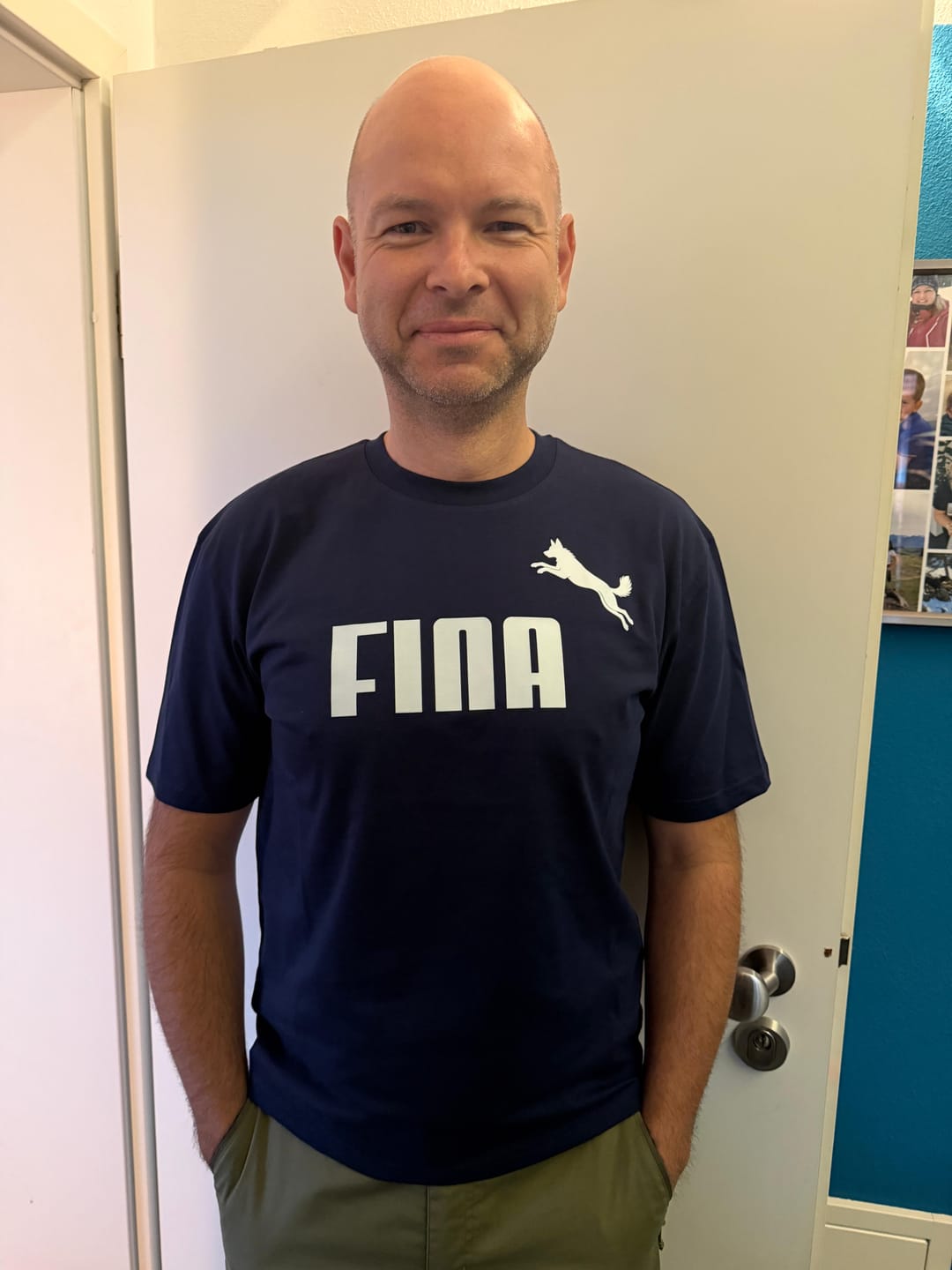 Customer photo review of Hunde T-Shirt im Sportstyle – personalisiert mit Name & Rasse