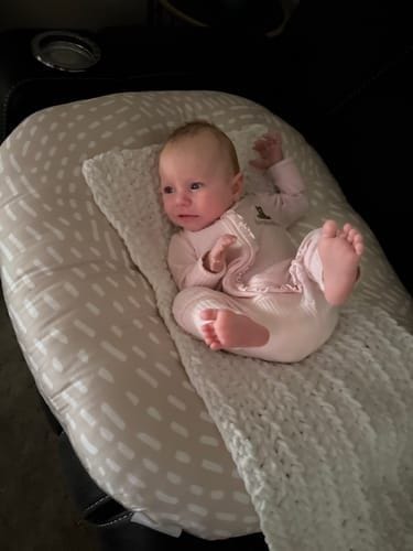 Customer photo review of Cushii Baby Lounger Wanderlust - Oatmilk