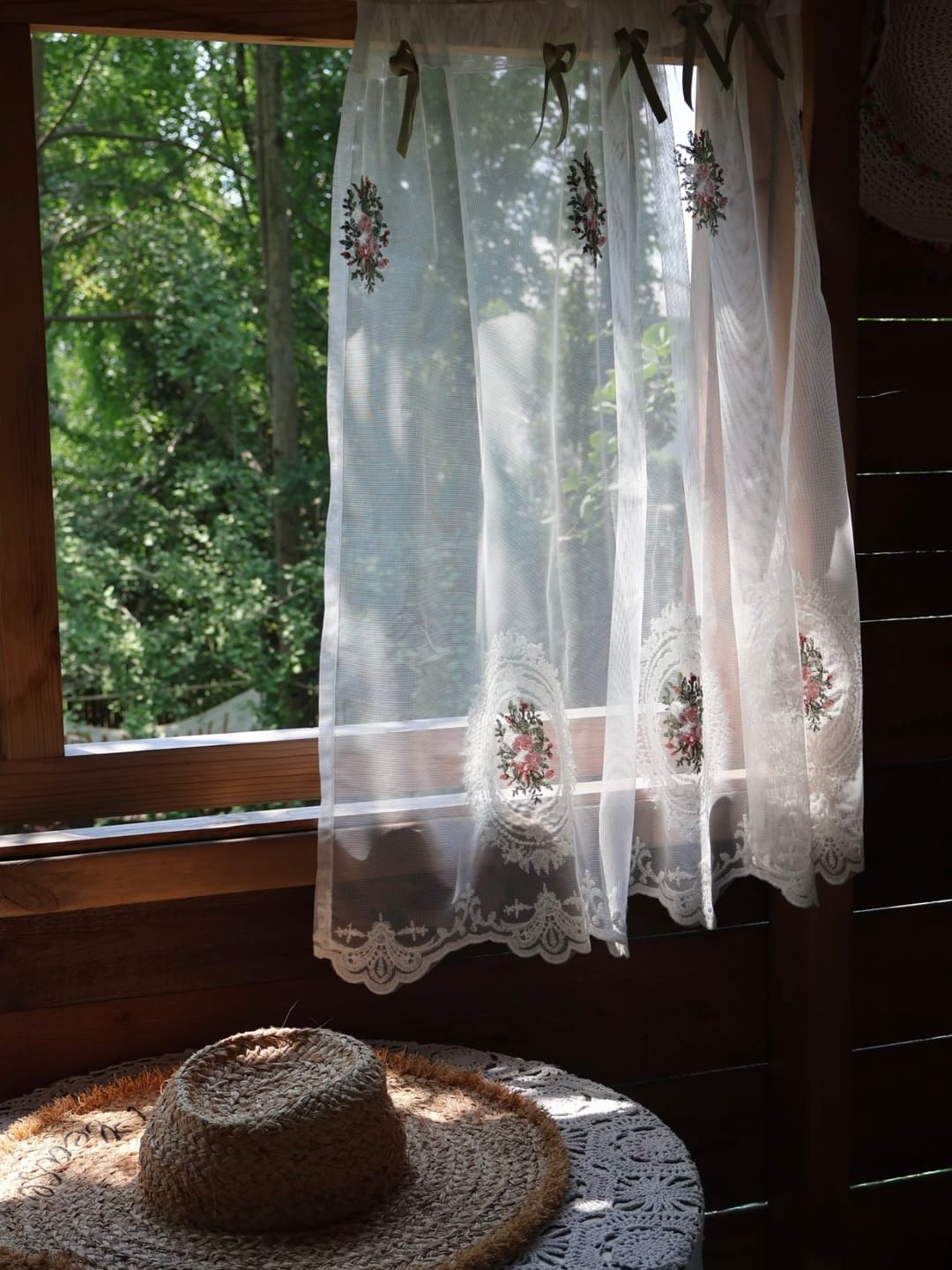 Customer photo review of Bow & Lace Cabinet Curtain