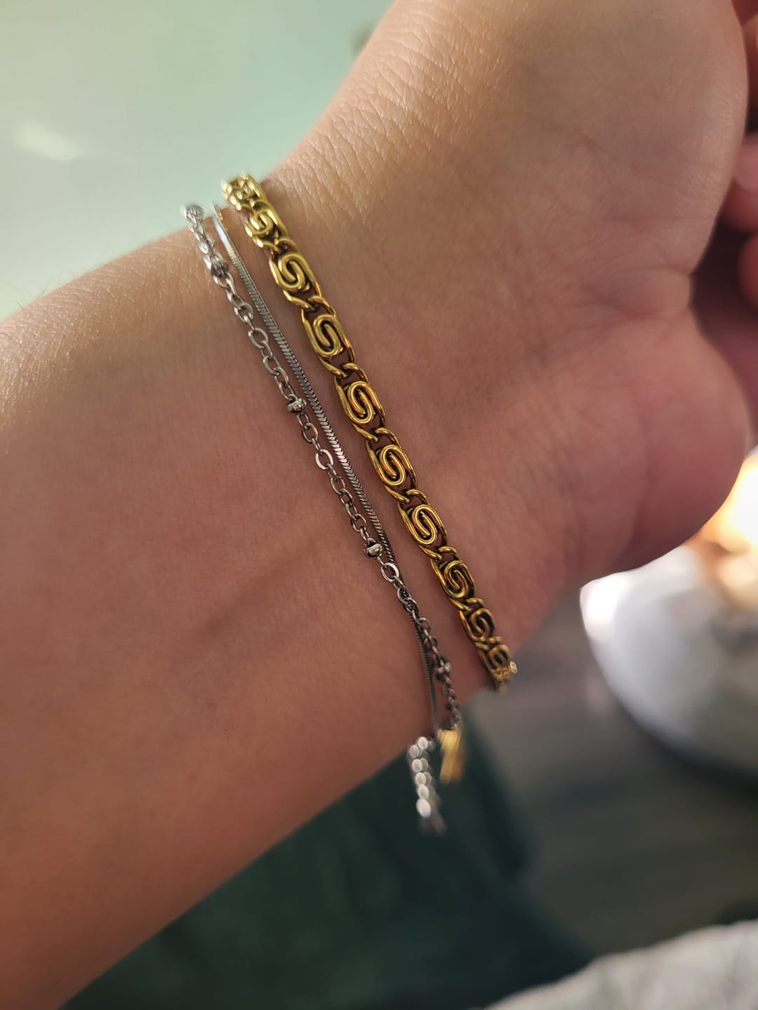 Customer photo review of Gold Swirl Link Chain Bracelet
