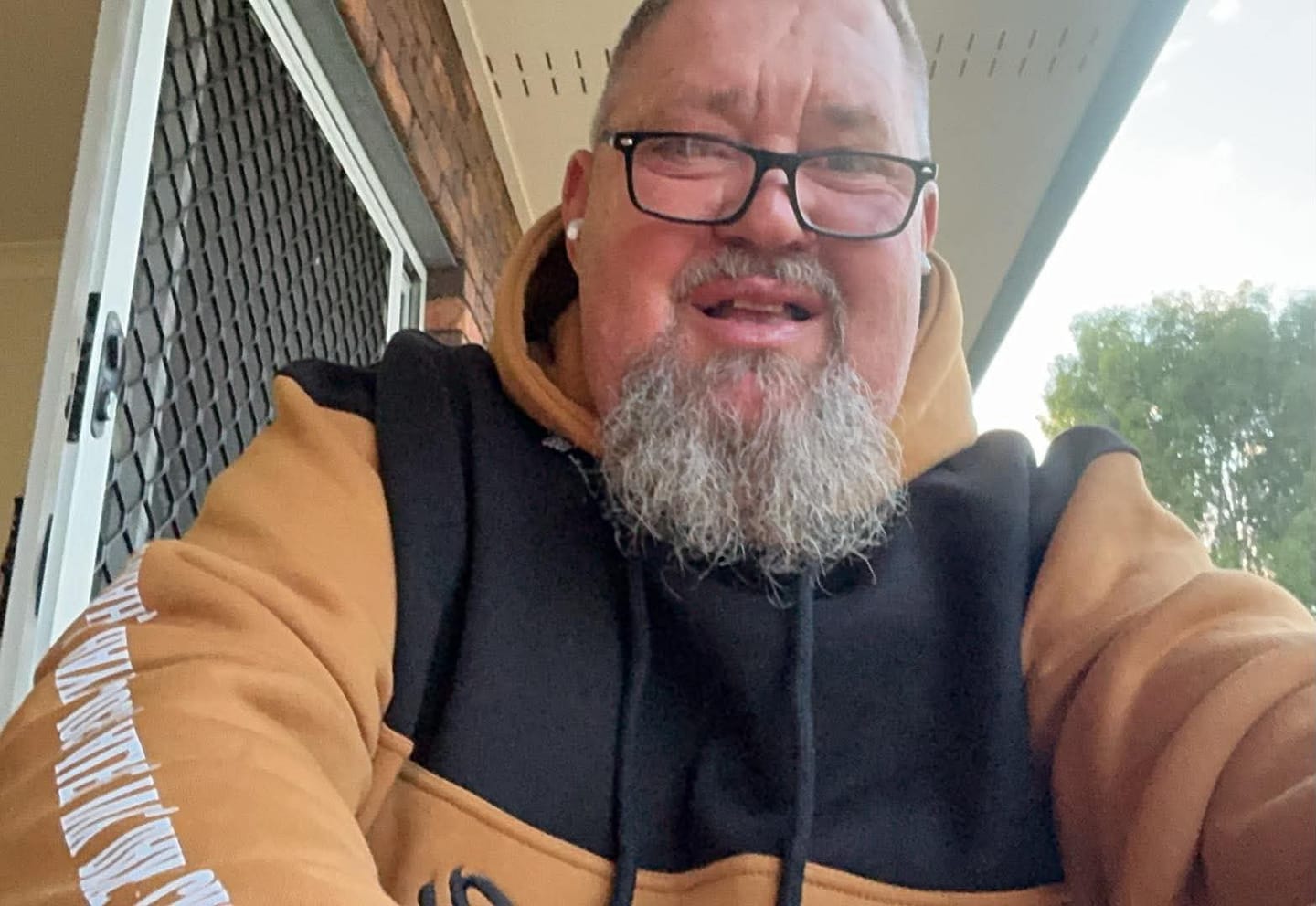 Customer photo review of Dad's Day Gift Box | Hoody & Gifts