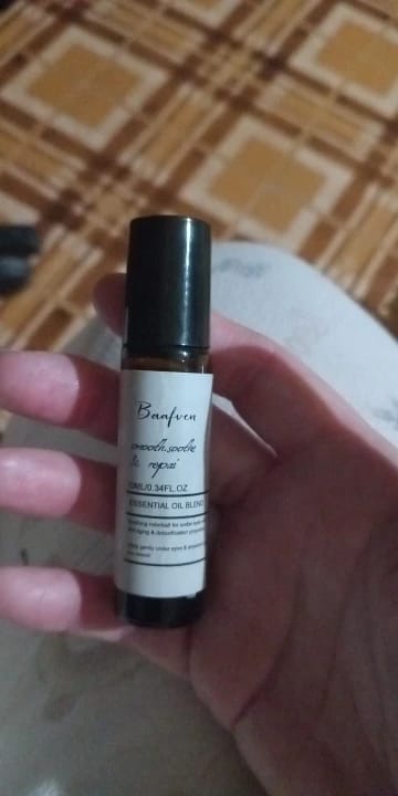 Customer photo review of Sérum para el contorno de ojos con aceite de ricino