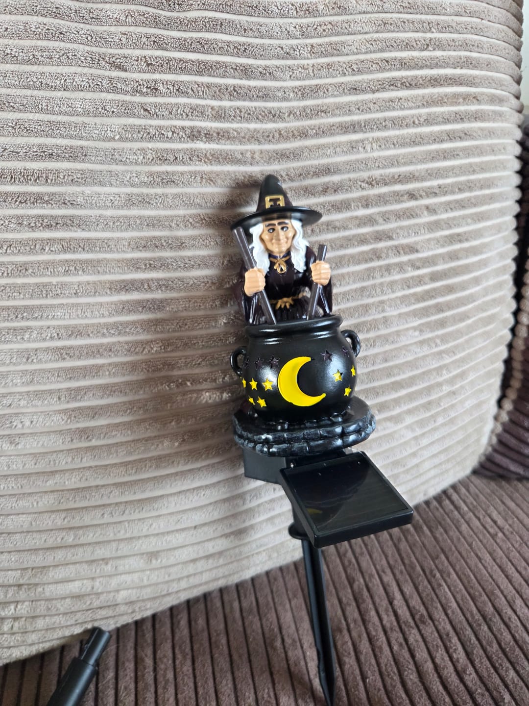 Customer photo review of 🪄Halloween Witch Glowing Cauldron Solar Light