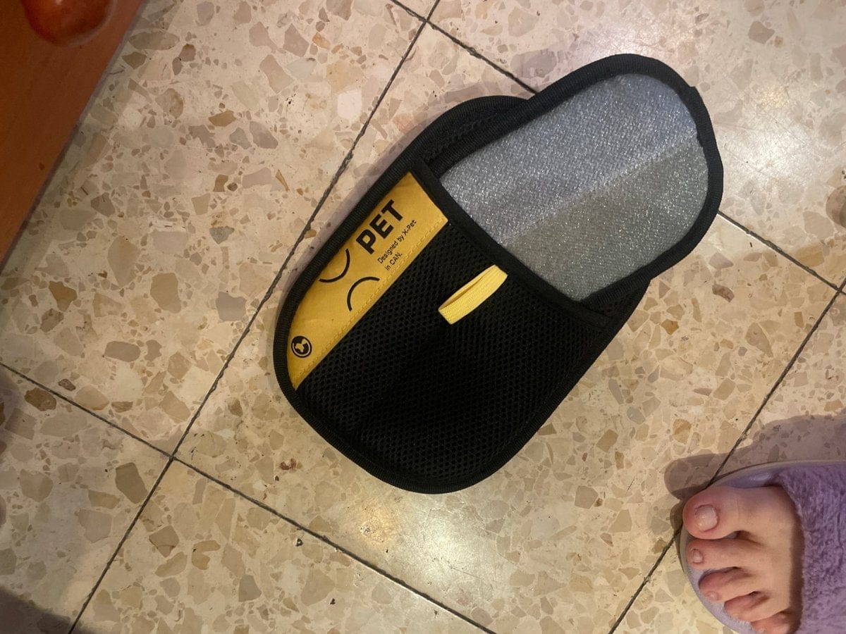 Customer photo review of Gant Anti-Poils Aquelie™ — Un intérieur propre et sans poils en quelques secondes