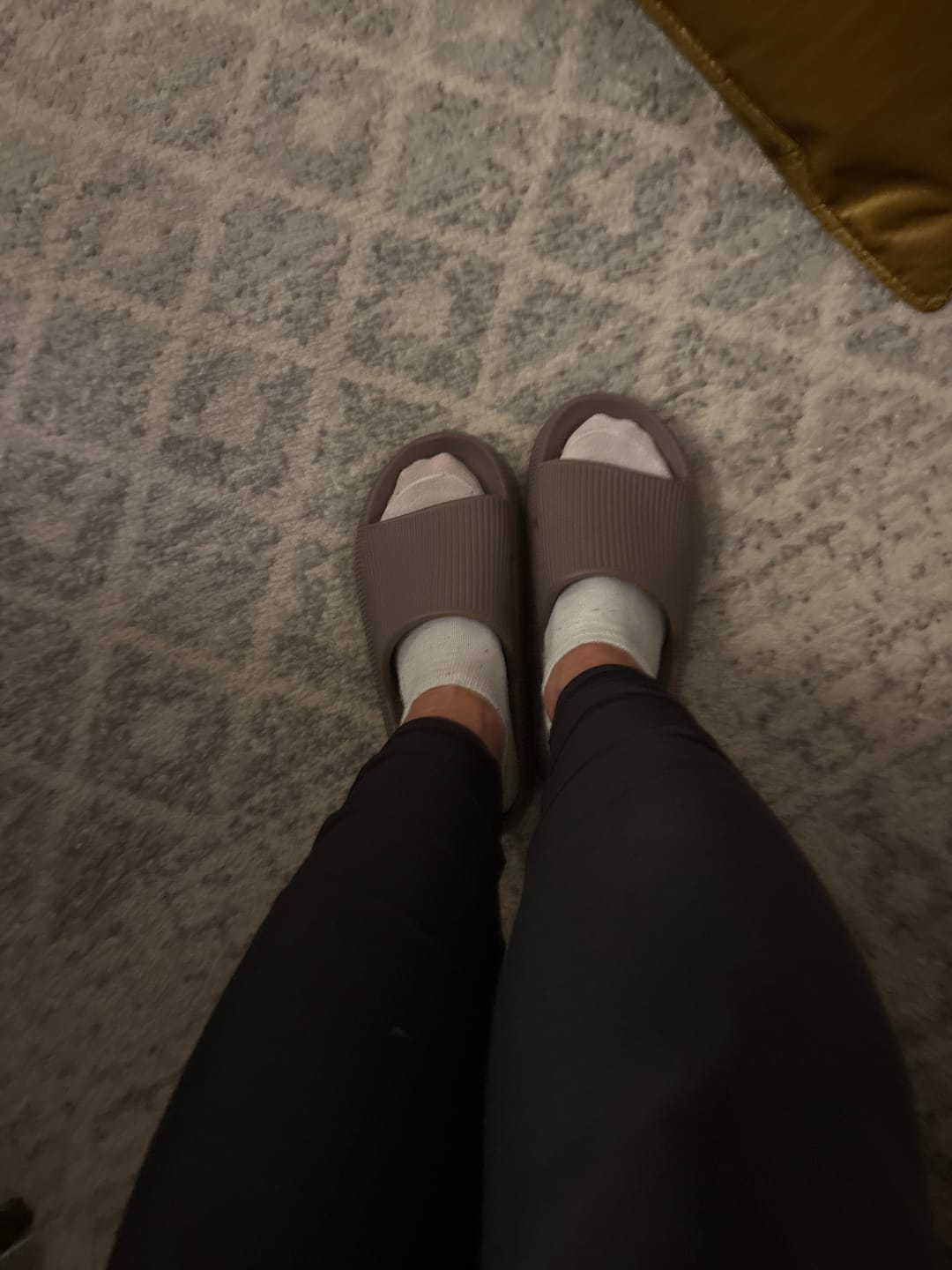 Customer photo review of Cloud Slides - Original Cushion Comfort