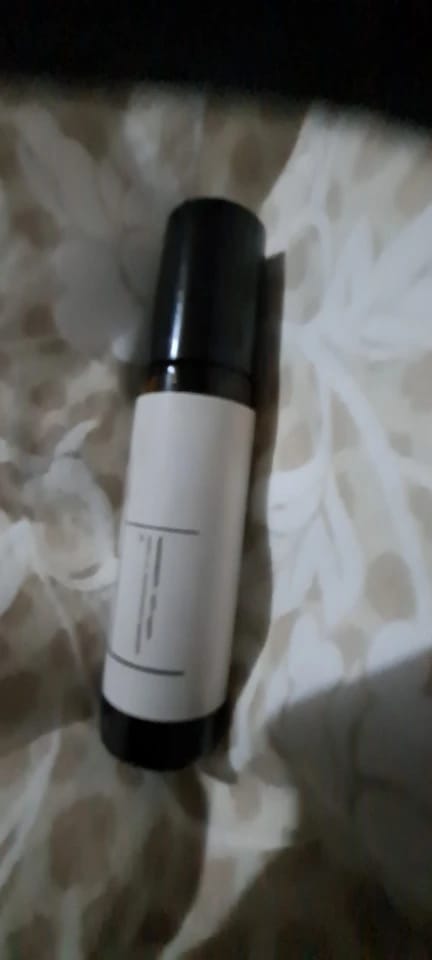 Customer photo review of Sérum para el contorno de ojos con aceite de ricino