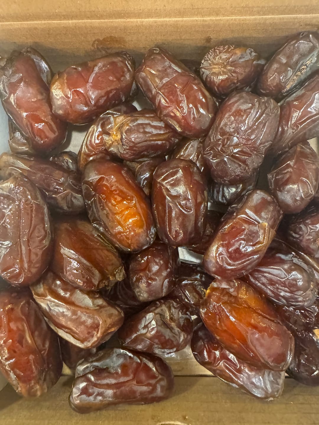 Customer photo review of Organic Rutab Medjool Dates Box