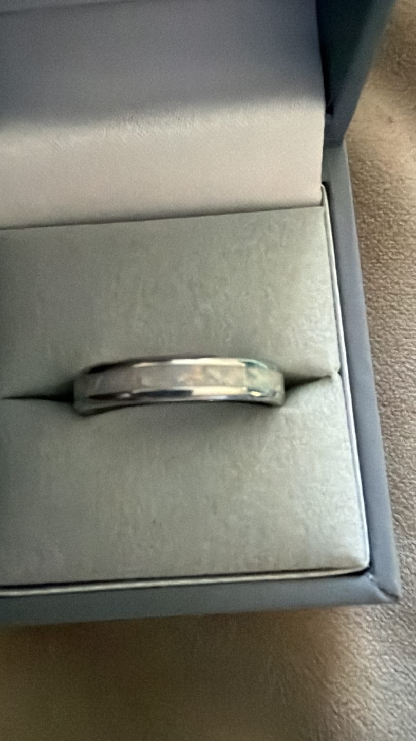 Customer photo review of Ladies Quiet Memory Channel Ring (SS)