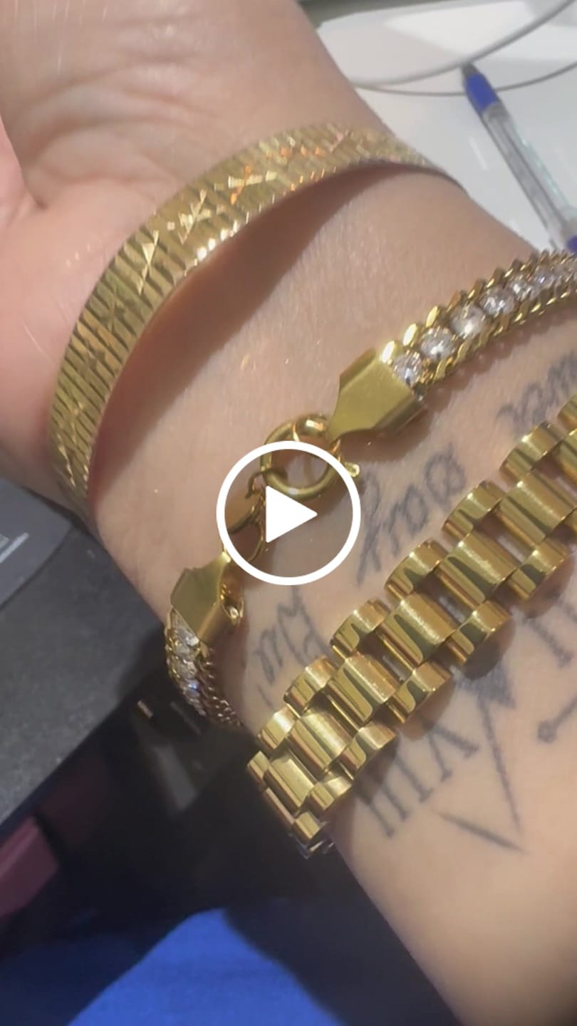 Customer video review of Aseela Zircon Chain Bracelet