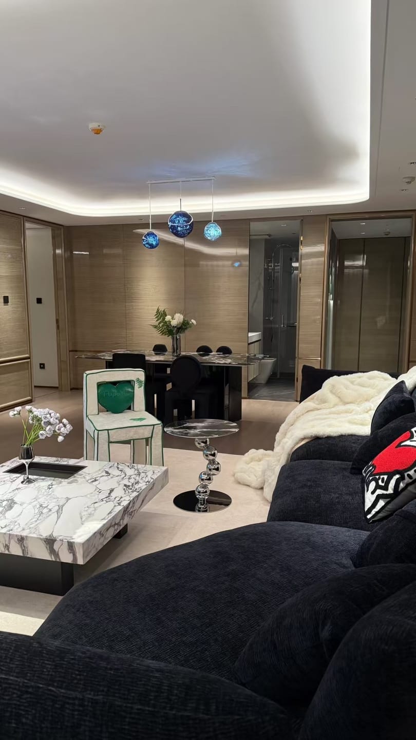 Customer photo review of Tambora Lava Pendant Light(Mixed Sizes), Bulb Version